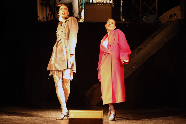 Sarah Leidl, Rebecca Rischka